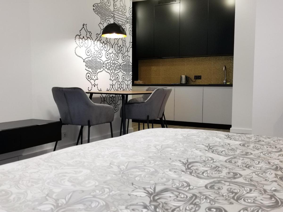 Come&Stay Apartments Wola วอร์ซอ ภายนอก รูปภาพ
